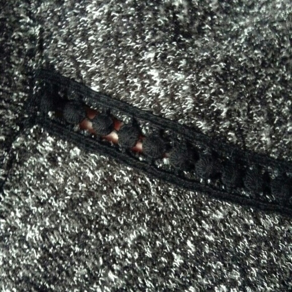 Maurice's Sweater - Picture 4 of 5